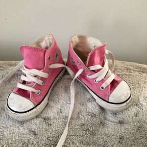 Pink converse